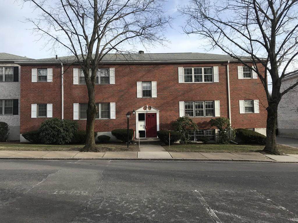 211 Lakeshore Rd - Photo 1