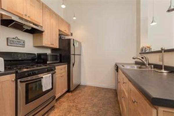 296 Meridian - Photo 1