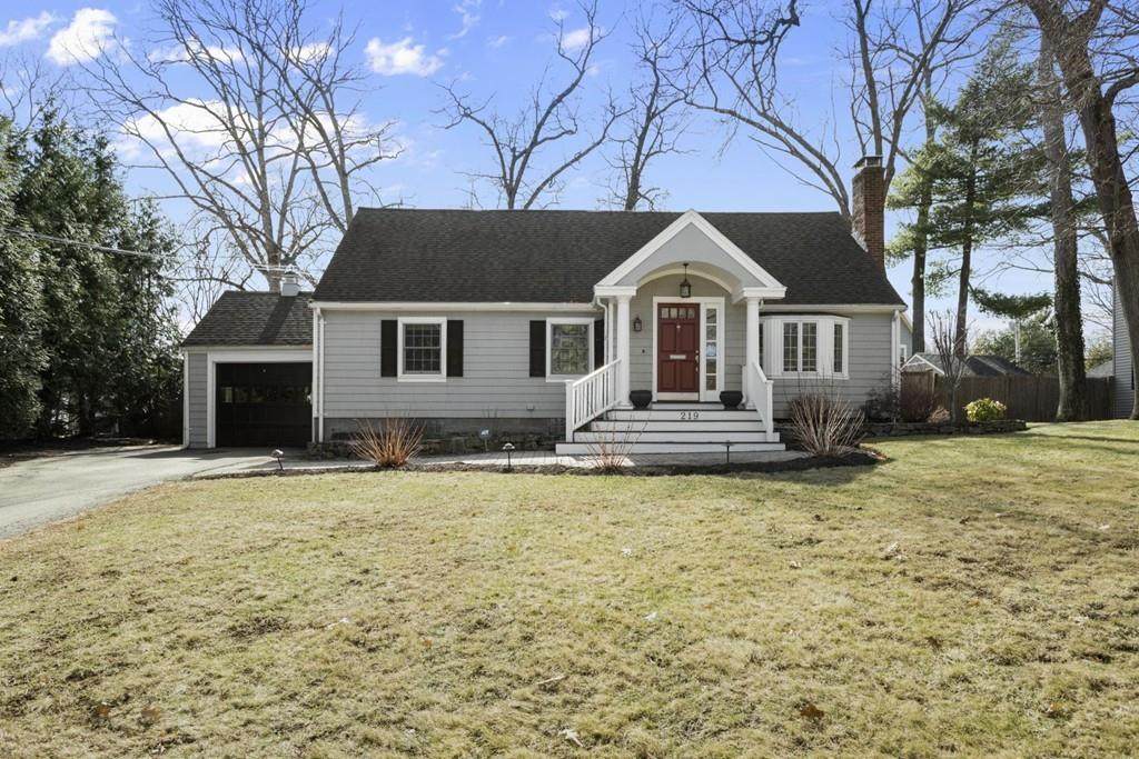 219 Dedham Ave - Photo 1