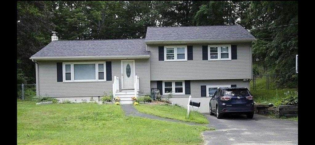 18 Kenoza St - Photo 1