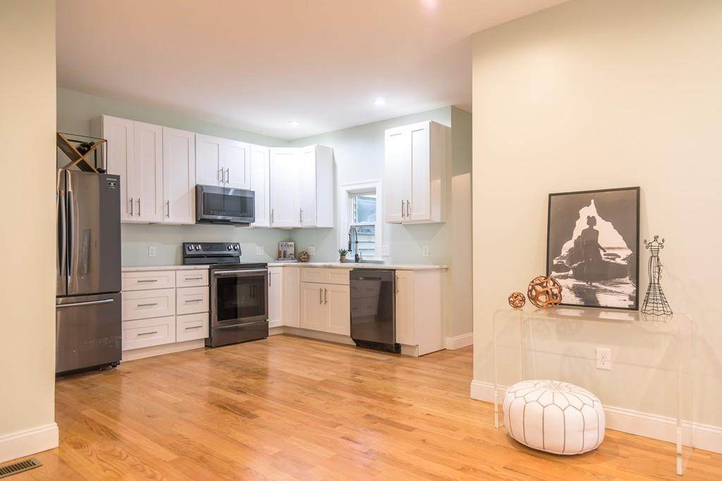 11-1/2 Mason St - Photo 1