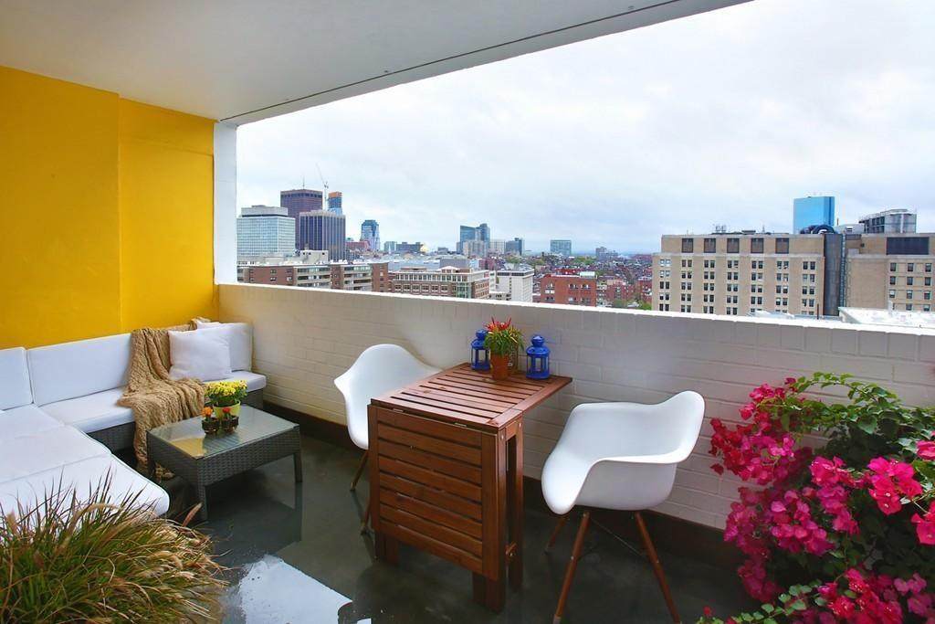8 Whittier Place - Photo 1
