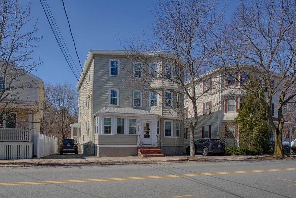 204 Jefferson Ave - Photo 1
