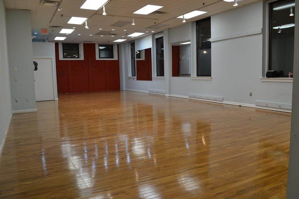 81 Union - Photo 1