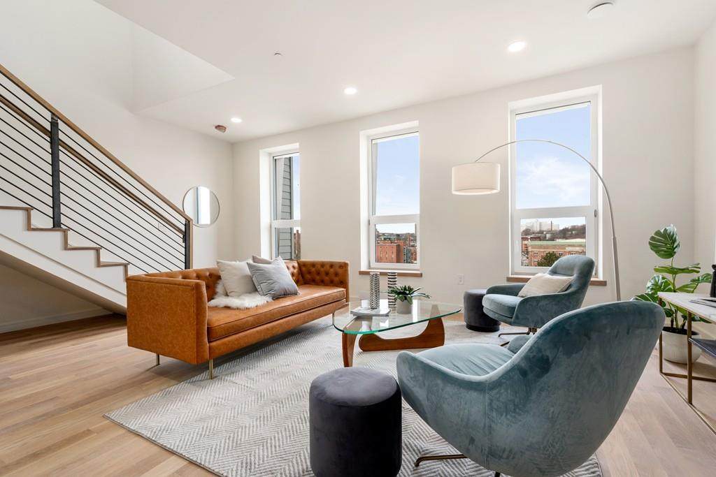 80 Fort Avenue - Photo 1