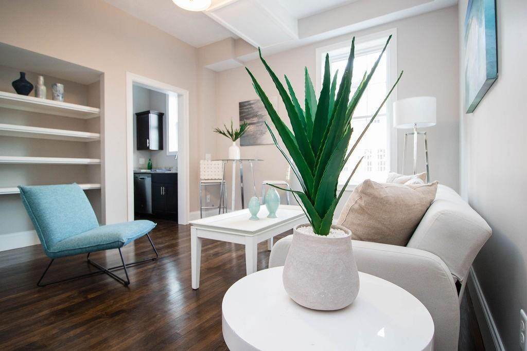 375 Bay Street - Photo 1