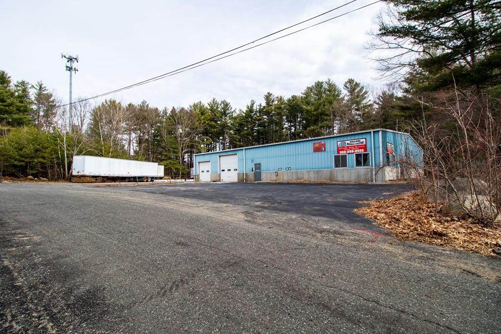 488 Stafford St - Photo 1