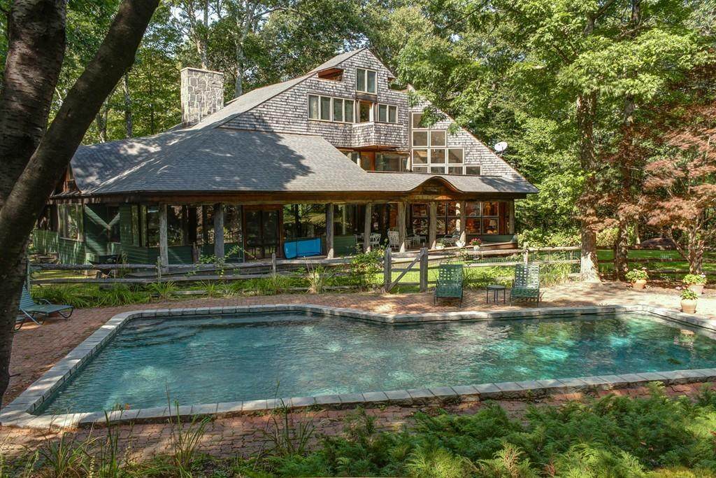 720 West Rd - Photo 1