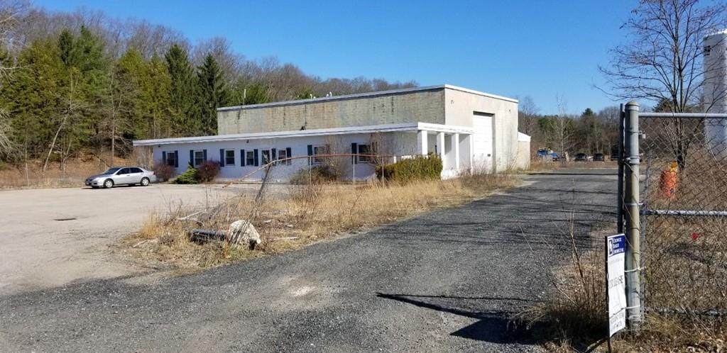 35 Commercial Dr - Photo 1