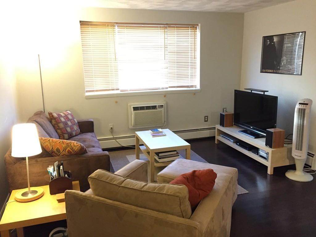25 Linden Ave - Photo 1