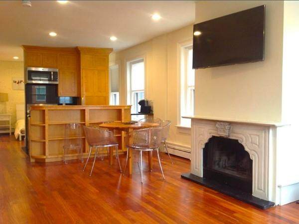 402 Commercial St - Photo 1