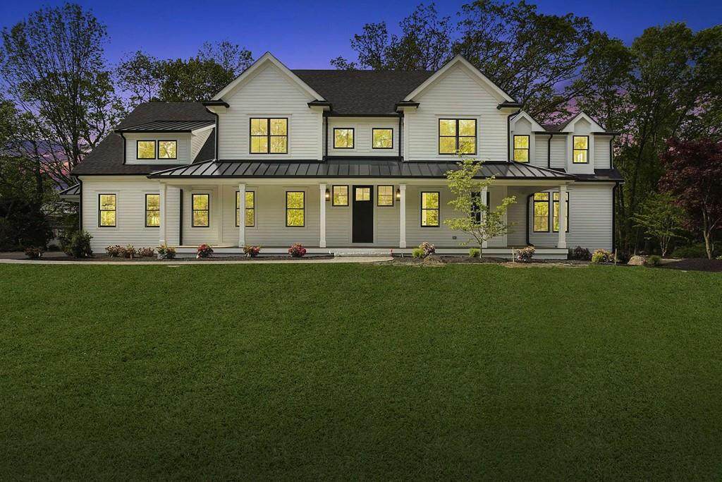 4 Graystone Lane - Photo 1