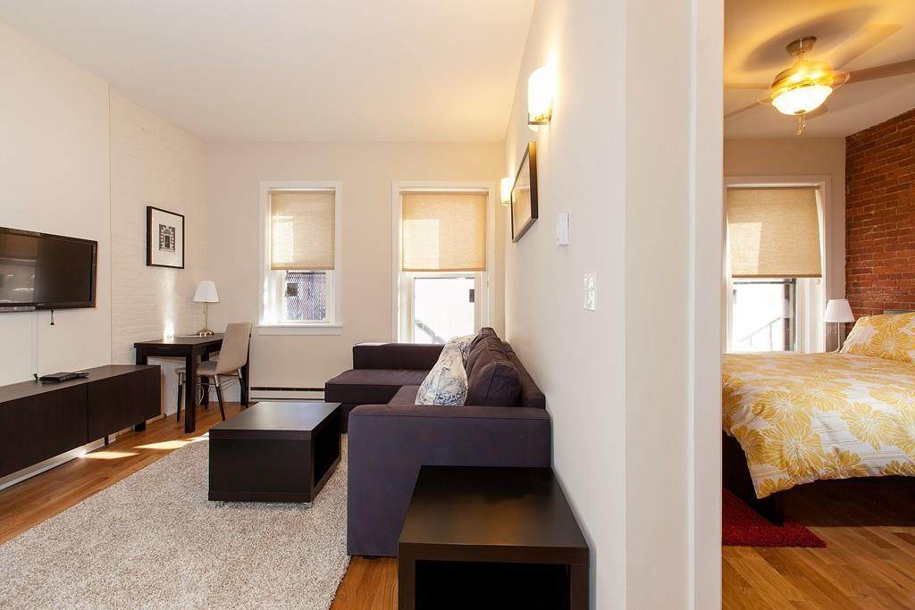 304 Newbury Street - Photo 1
