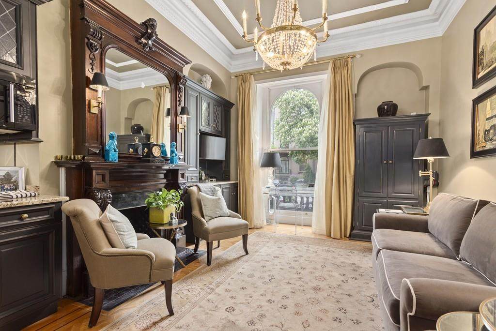 127 Beacon St - Photo 1