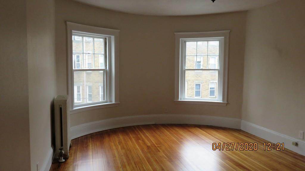 39 Strathmore Rd - Photo 1
