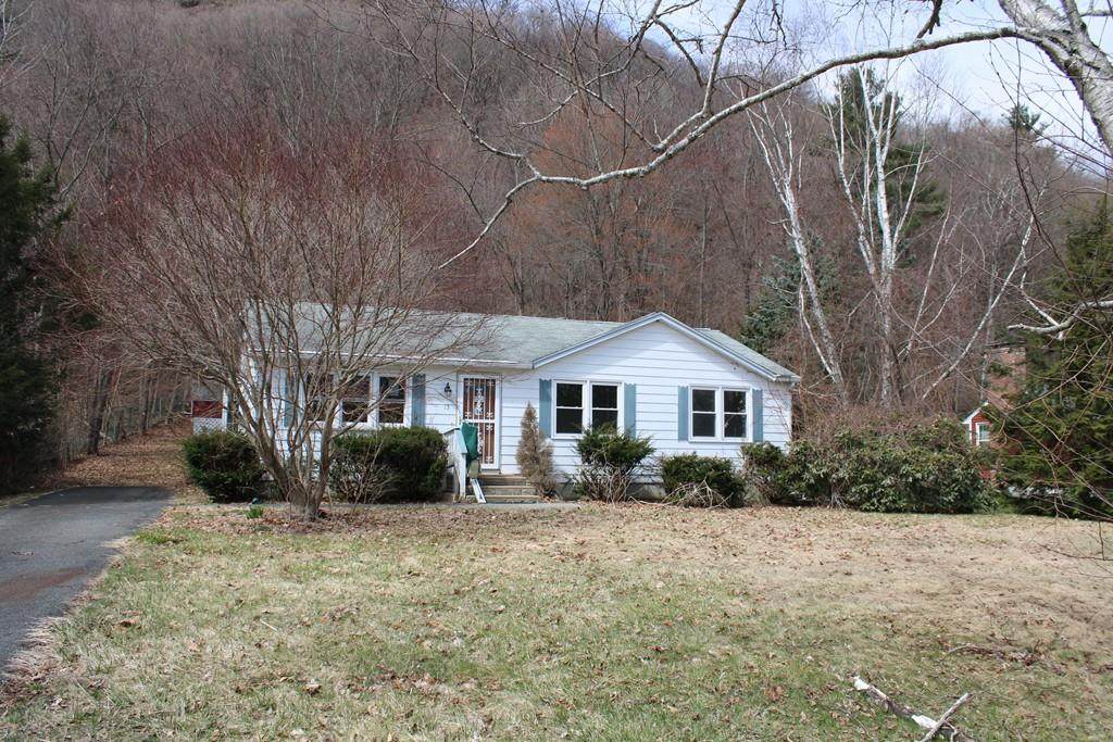15 Beaver Drive - Photo 1