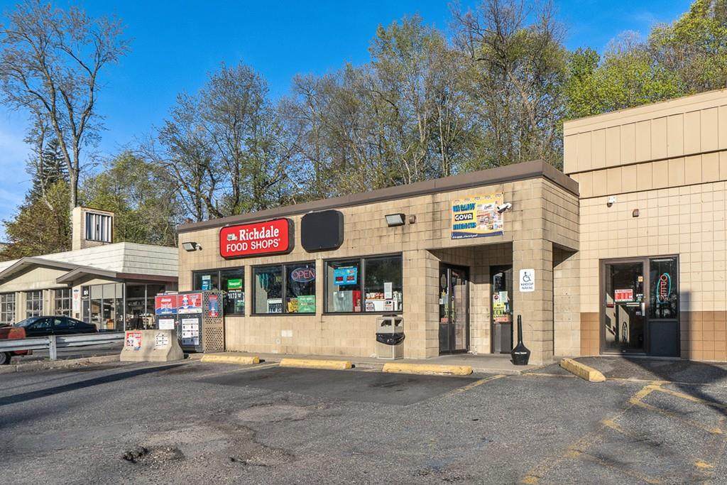 158 Main St - Photo 1