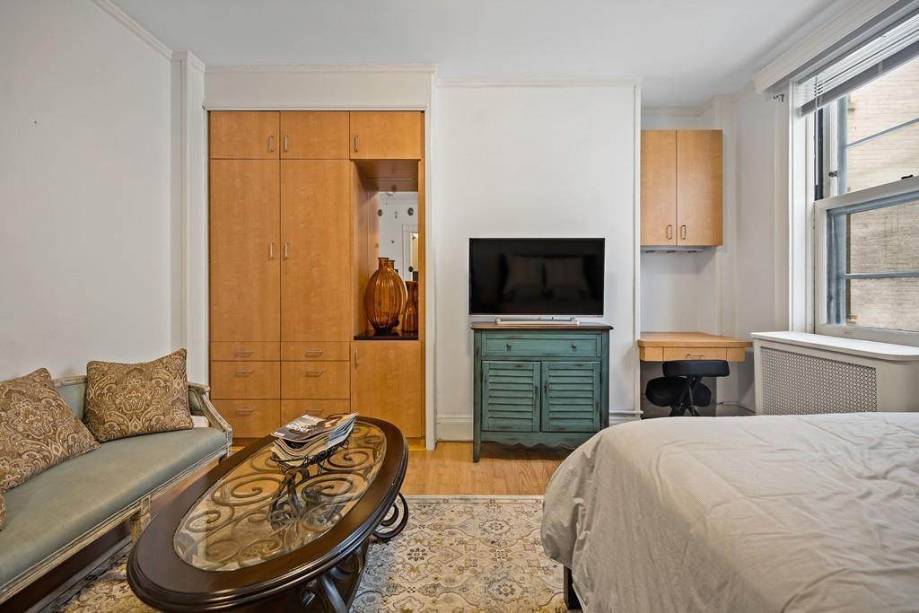 21 Beacon St - Photo 1
