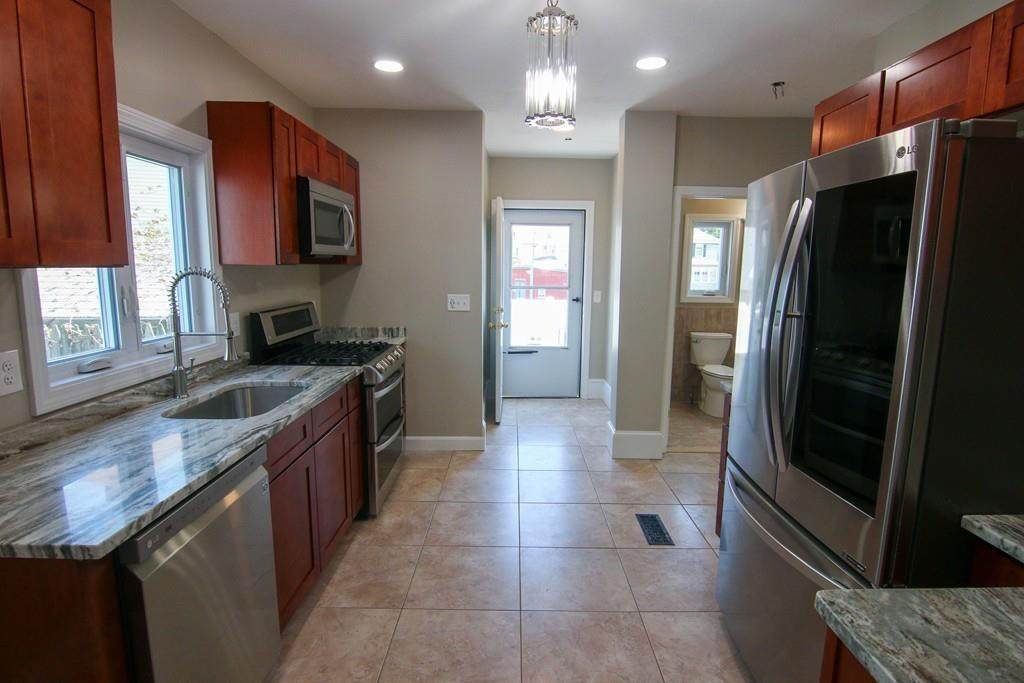 32 Magnolia Avenue - Photo 1