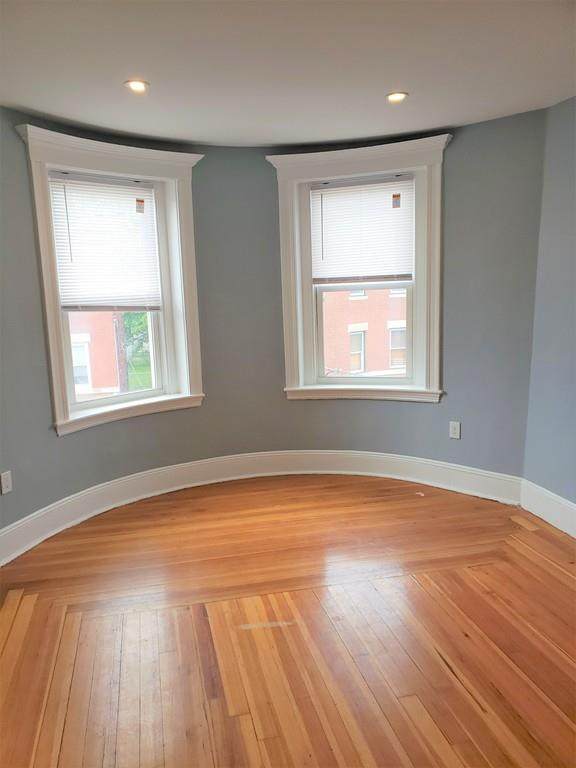 64 Charles - Photo 1