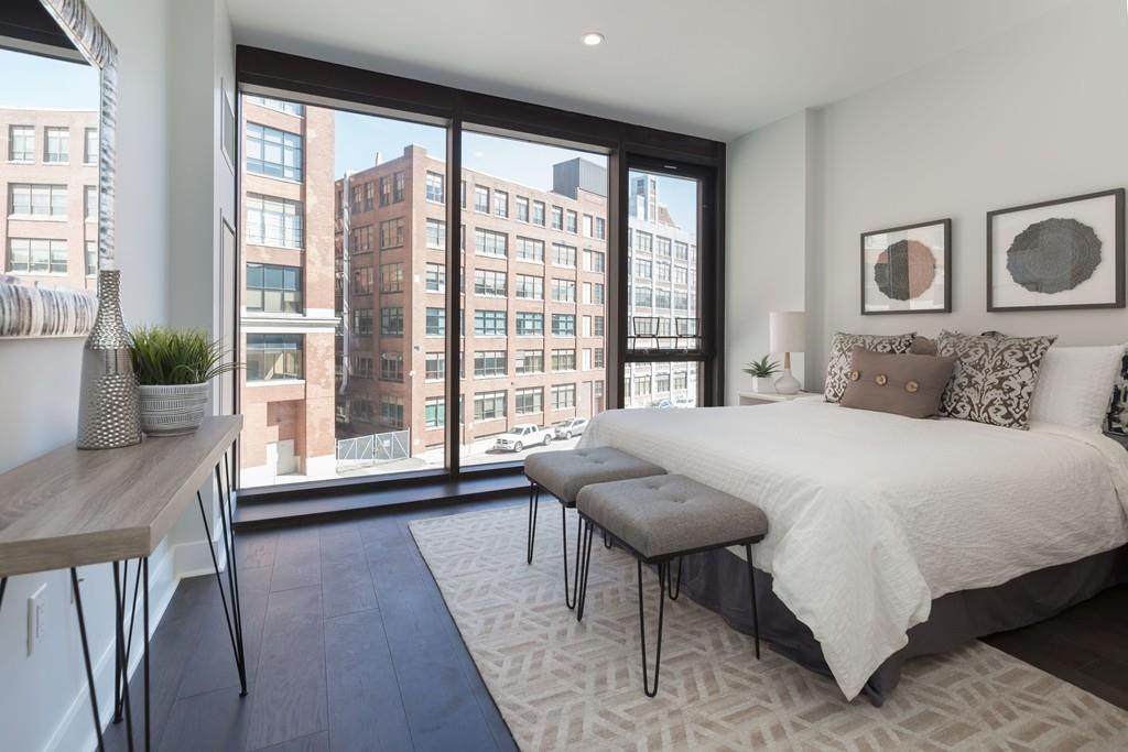 14 West Broadway - Photo 1