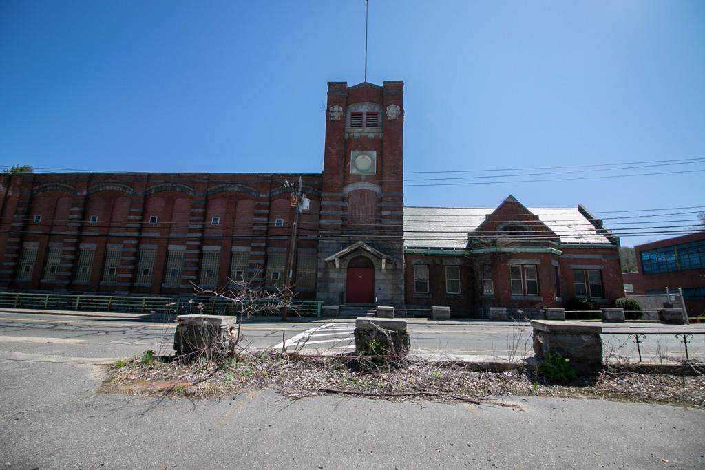 288 Main St - Photo 1