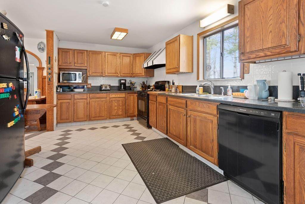2 Ernst Way - Photo 1