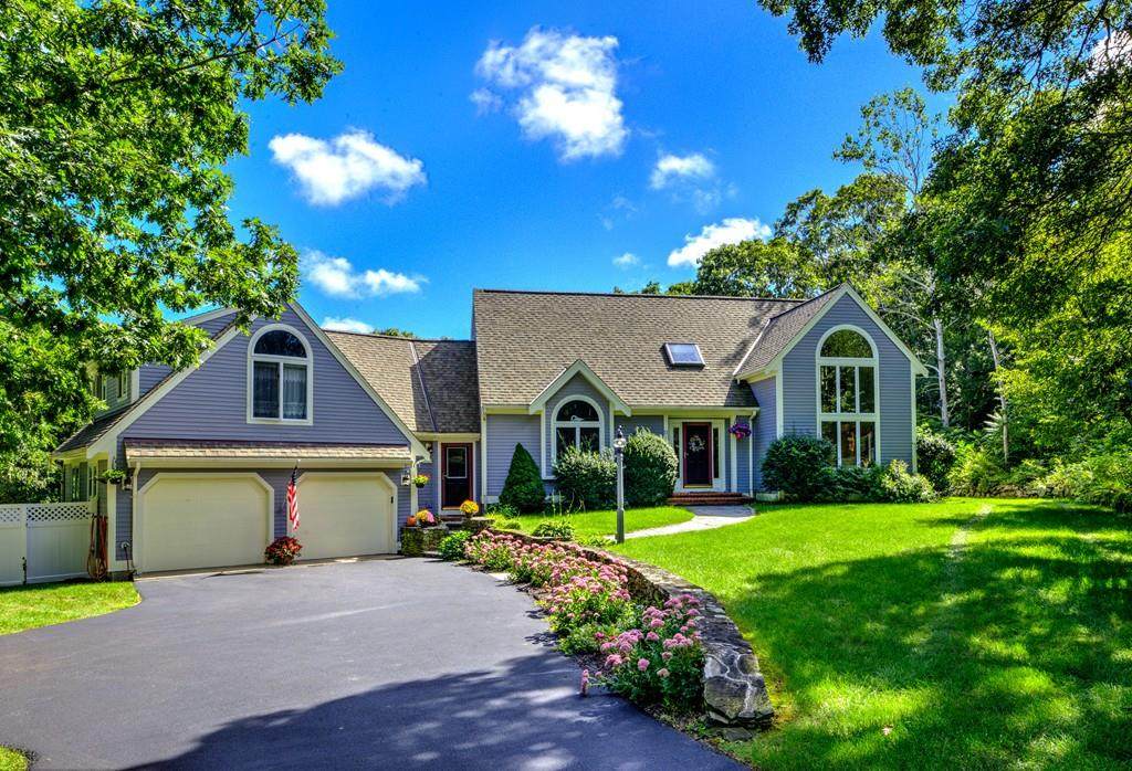 11 Village Dr - Photo 1