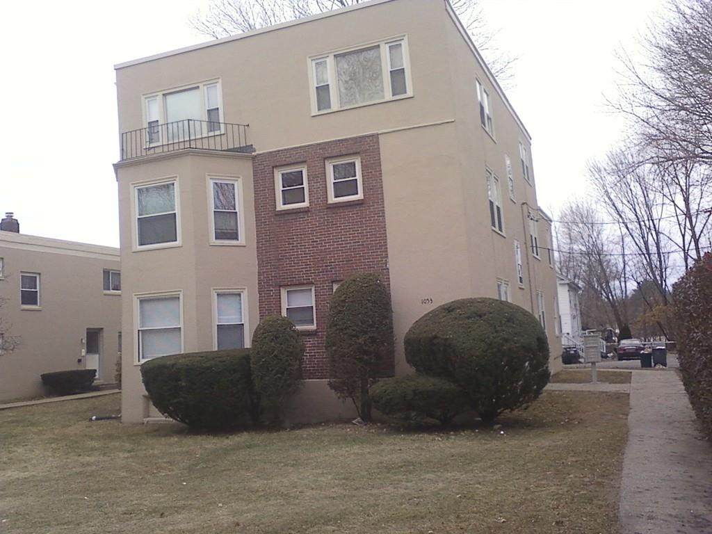 1053 Main - Photo 1