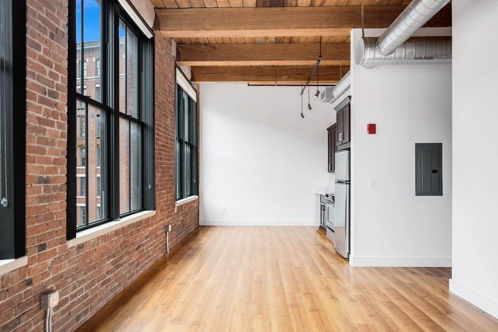 49 Melcher St - Photo 1