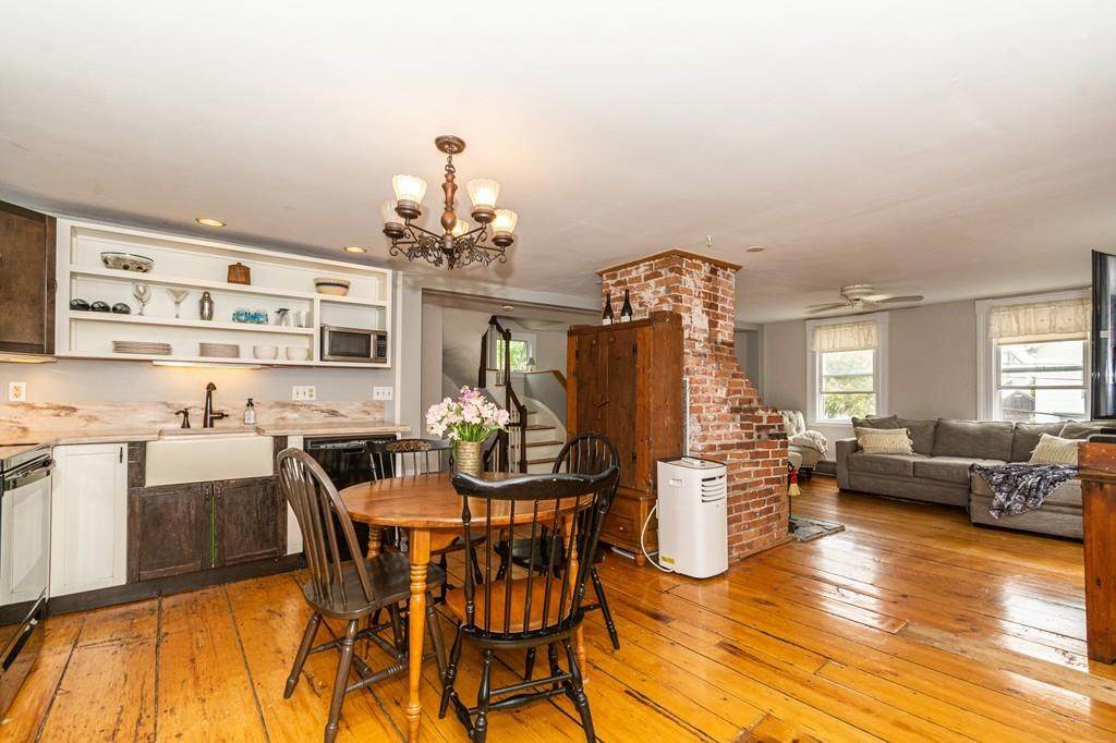 170-1/2 Granite St - Photo 1