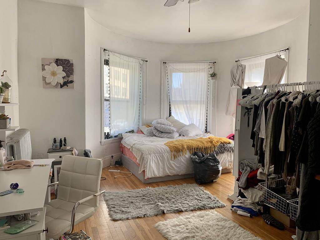 1091 Boylston St - Photo 1