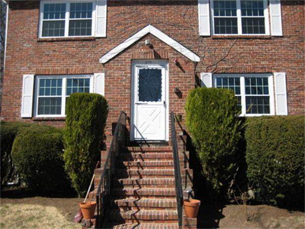 577 Hammond St - Photo 1