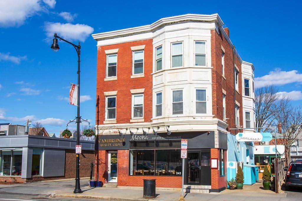 243 Hampshire - Photo 1