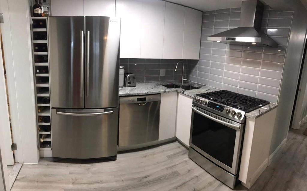 122 Trowbridge St - Photo 1
