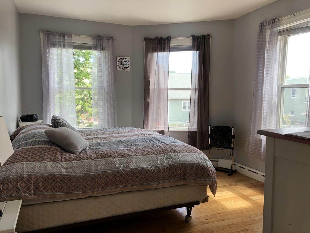 216 Somerville Ave - Photo 1