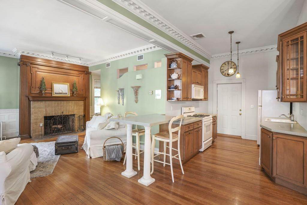 84 Eldredge Street - Photo 1