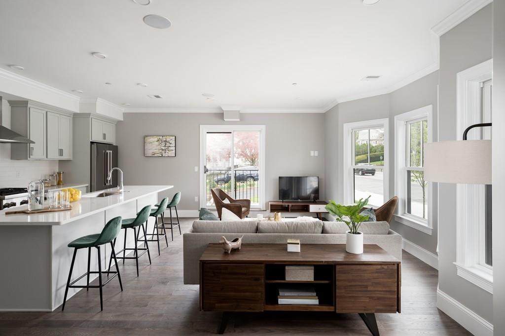 136 Neponset Ave. - Photo 1