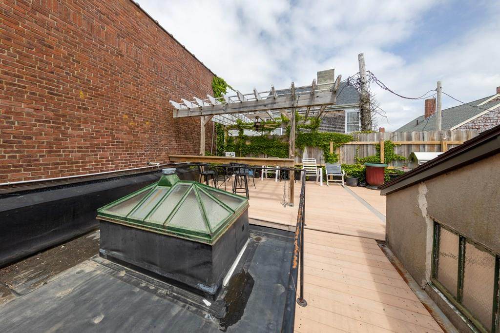 163 William St - Photo 1