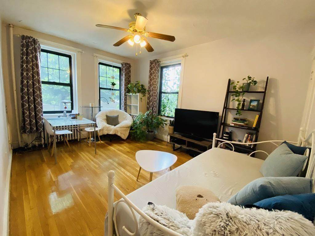 189 Chestnut Hill Ave - Photo 1