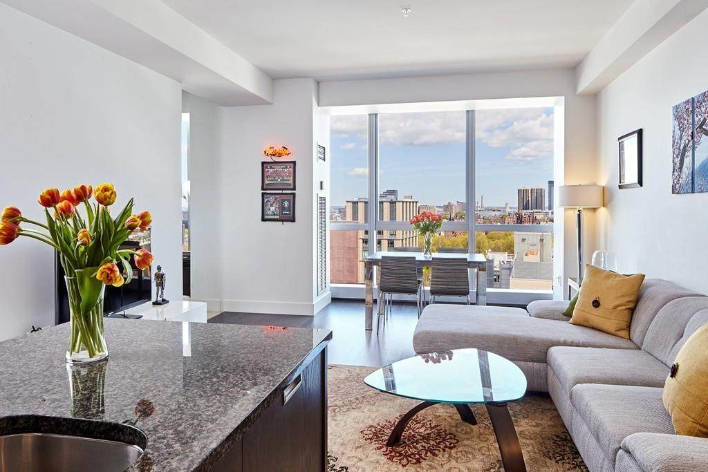 110 Stuart Street - Photo 1