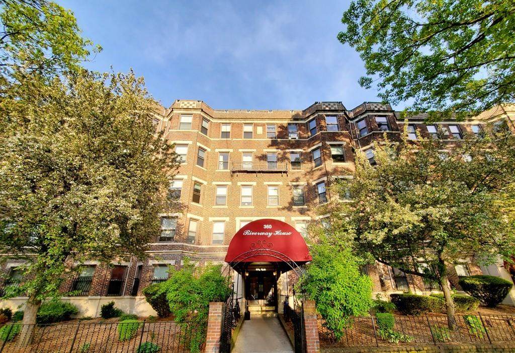360 Riverway Street - Photo 1