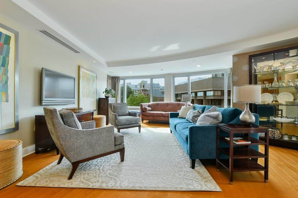 10 Bowdoin St - Photo 1