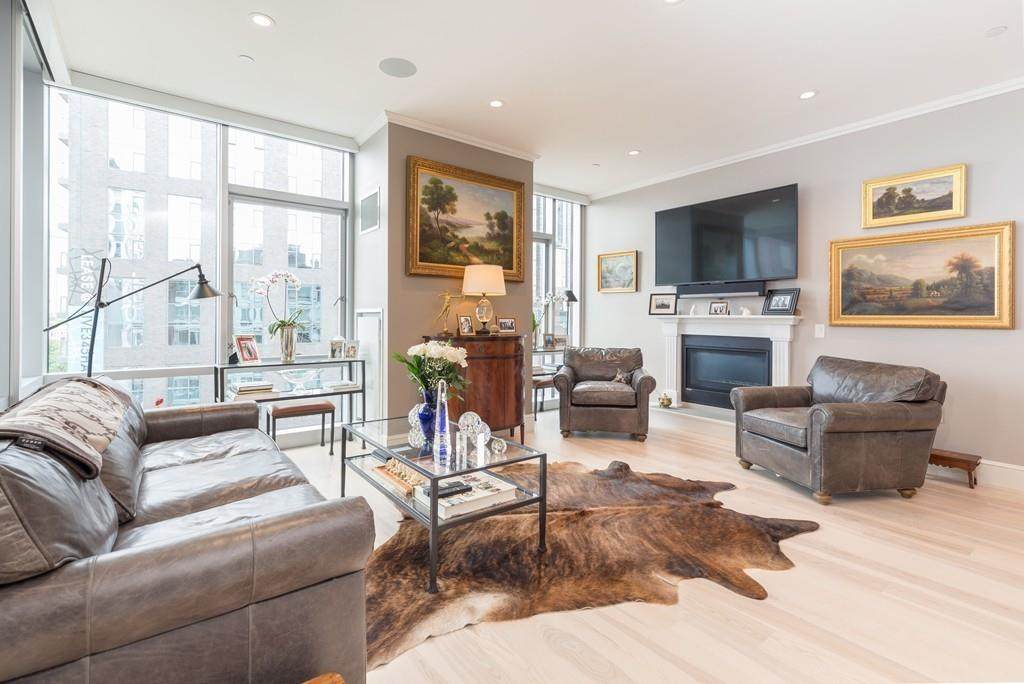32 Traveler St - Photo 1