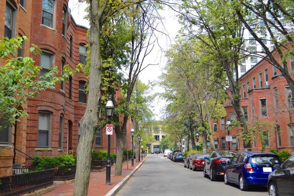 67 St. Germain - Photo 1