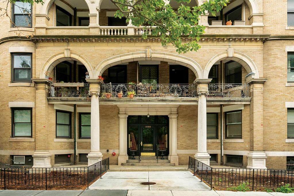 1080 Beacon St - Photo 1