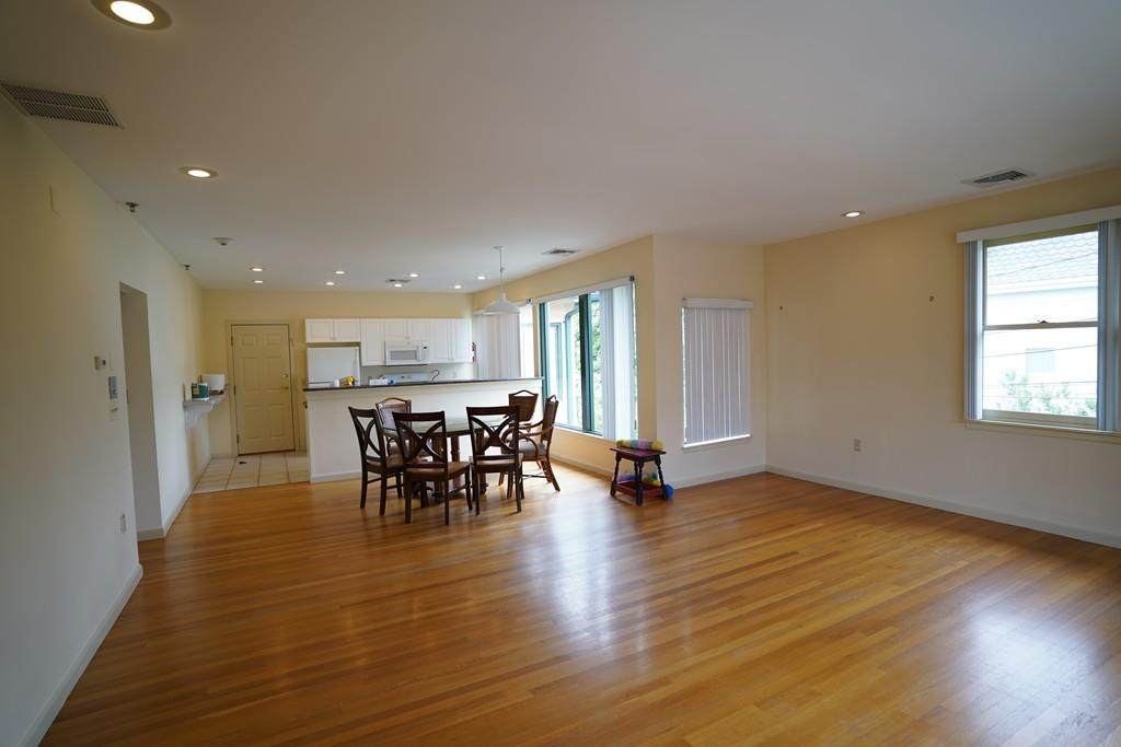 31 Channing St - Photo 1