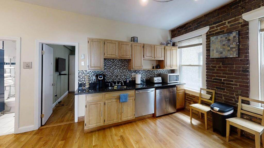 182 Cottage St - Photo 1