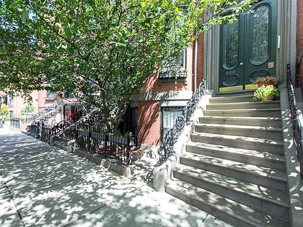 680 Tremont St - Photo 1