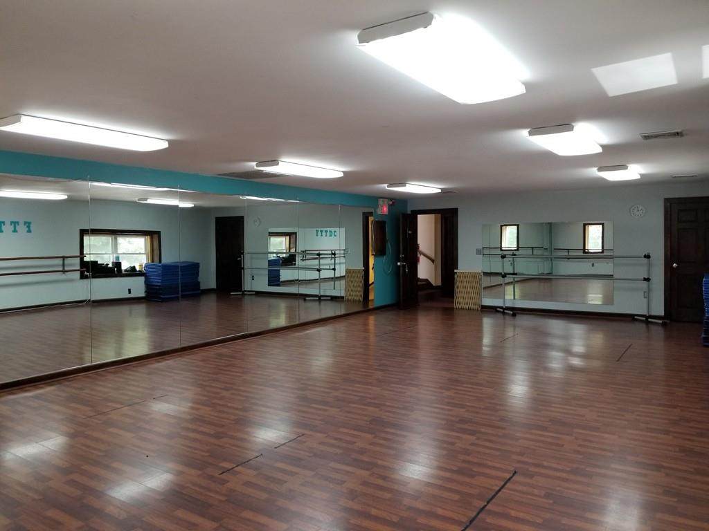 1321 Main Street - Photo 1